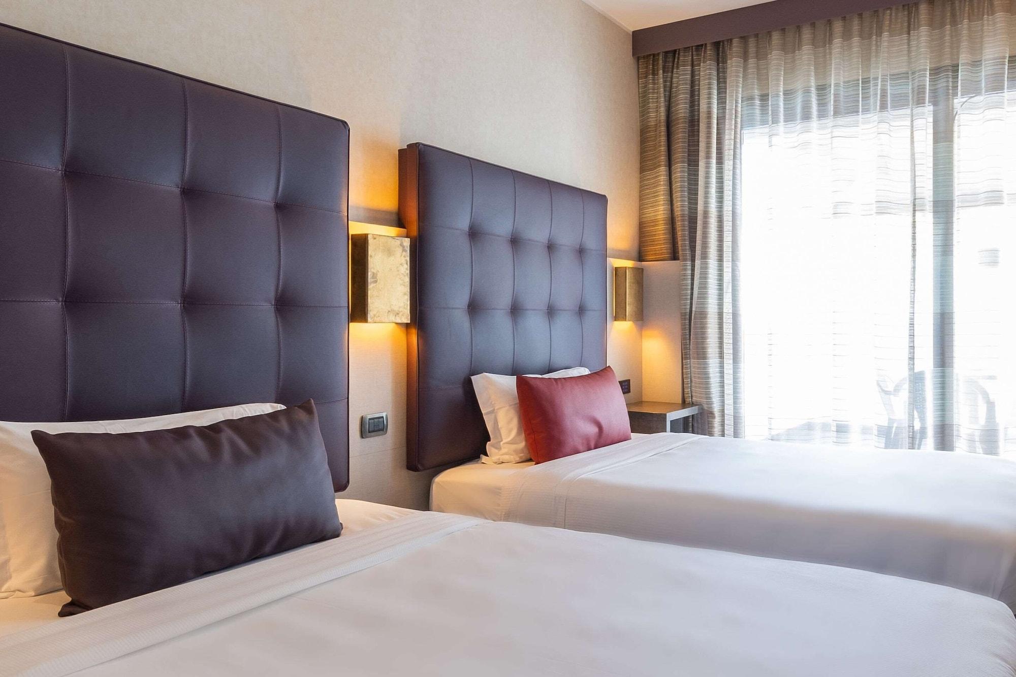Comfort Hotel Fiumicino Airport Esterno foto