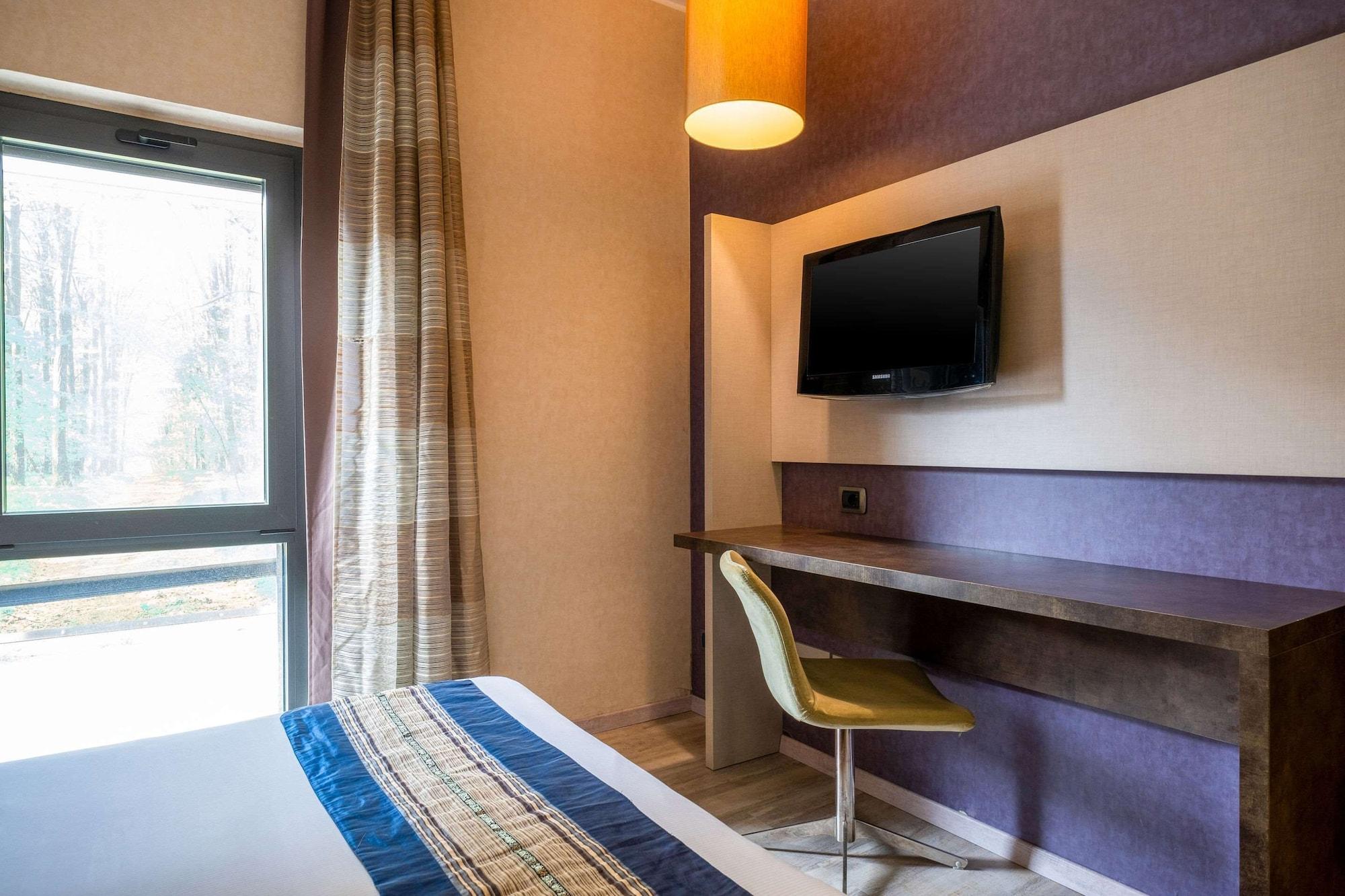 Comfort Hotel Fiumicino Airport Esterno foto