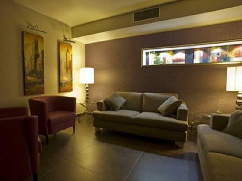 Comfort Hotel Fiumicino Airport Esterno foto
