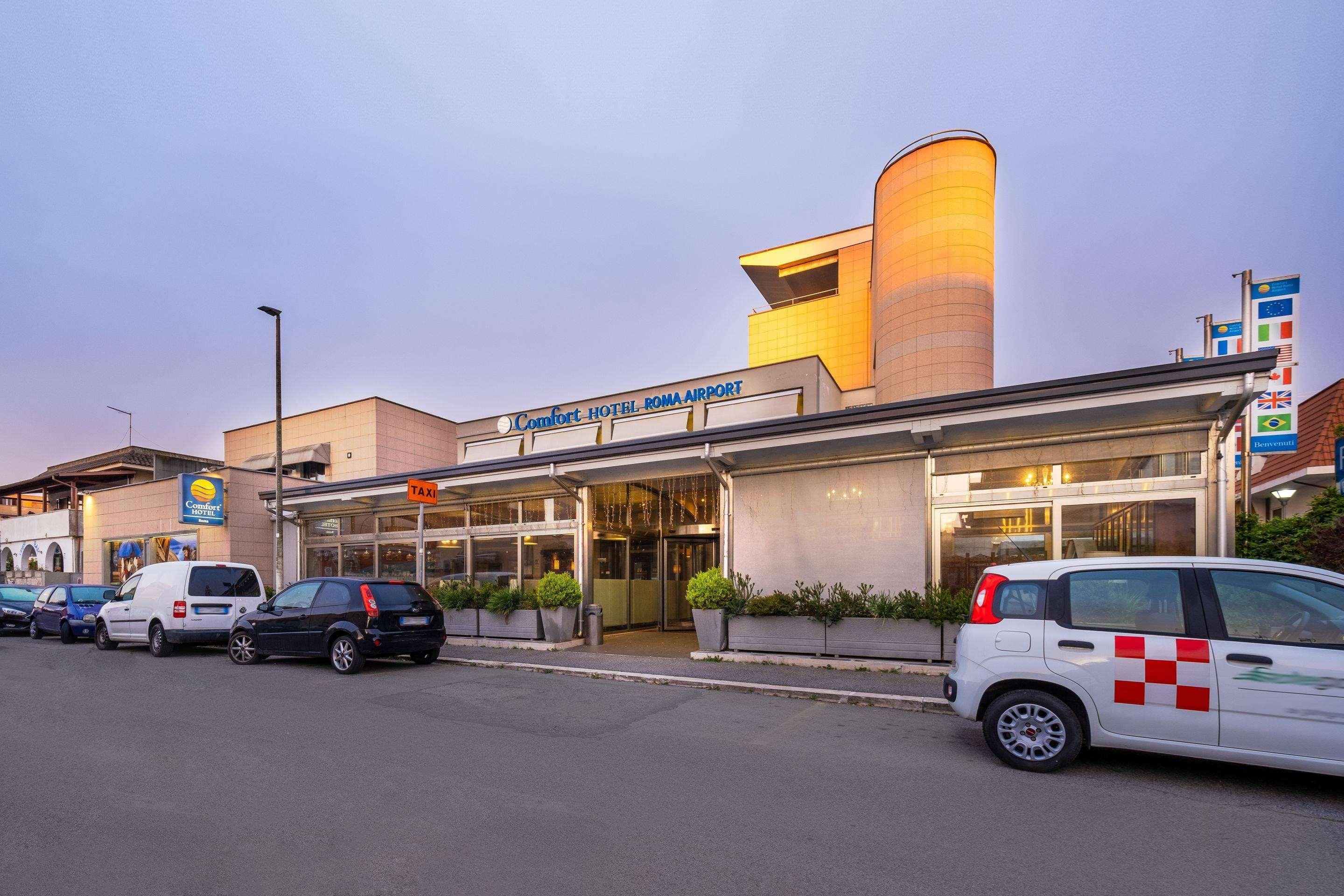 Comfort Hotel Fiumicino Airport Esterno foto