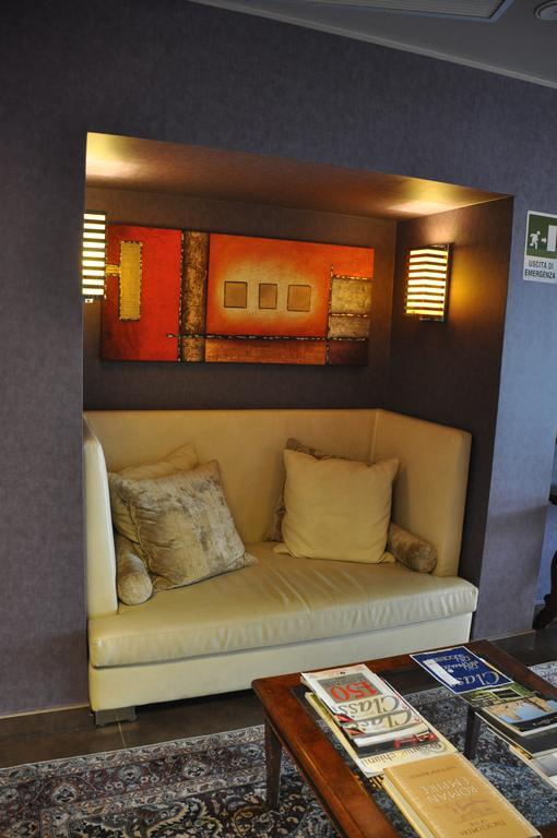 Comfort Hotel Fiumicino Airport Esterno foto
