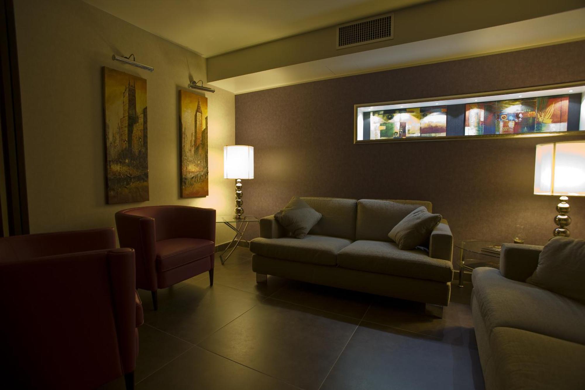 Comfort Hotel Fiumicino Airport Esterno foto