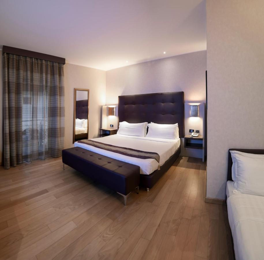 Comfort Hotel Fiumicino Airport Esterno foto