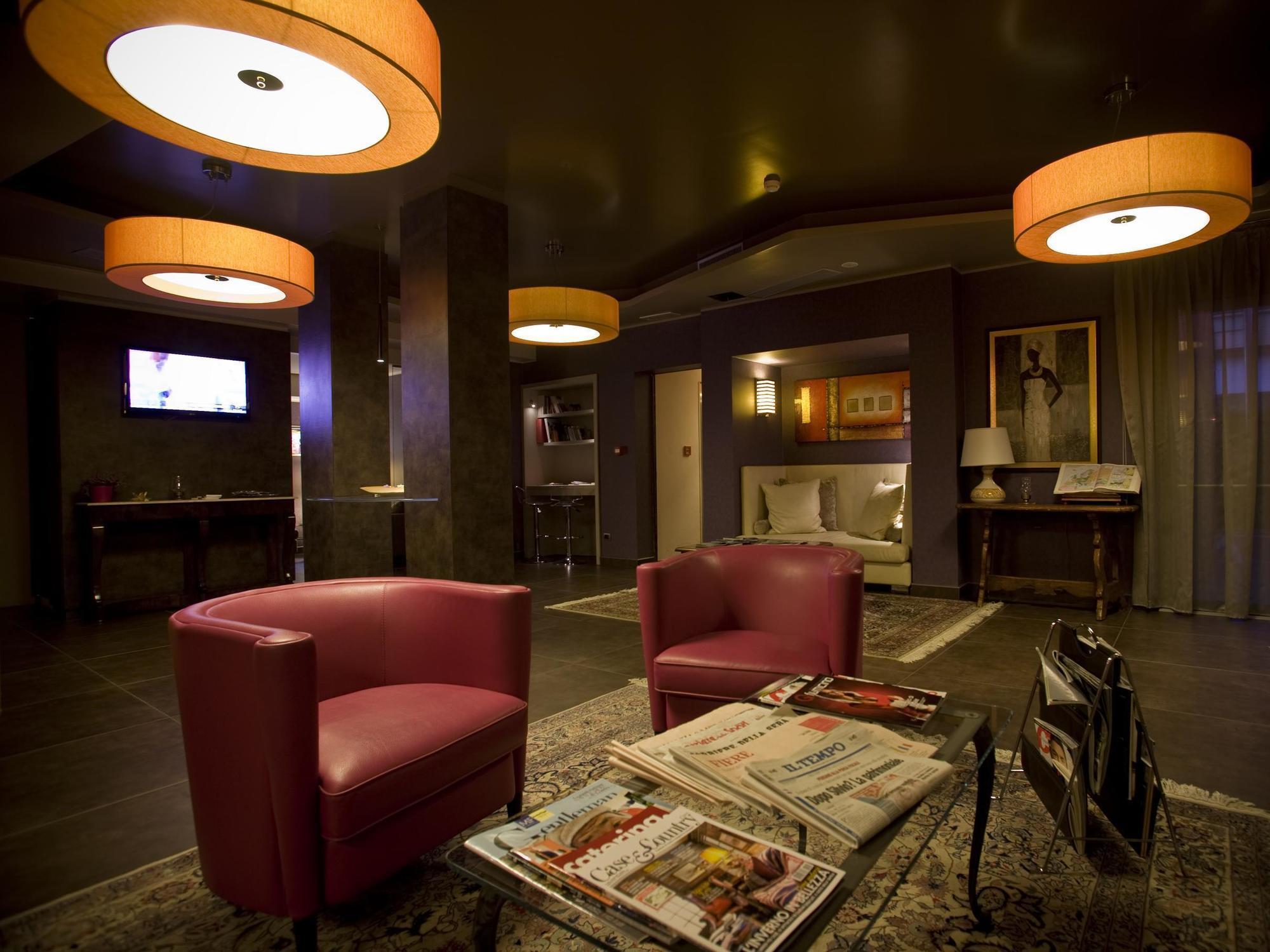 Comfort Hotel Fiumicino Airport Esterno foto