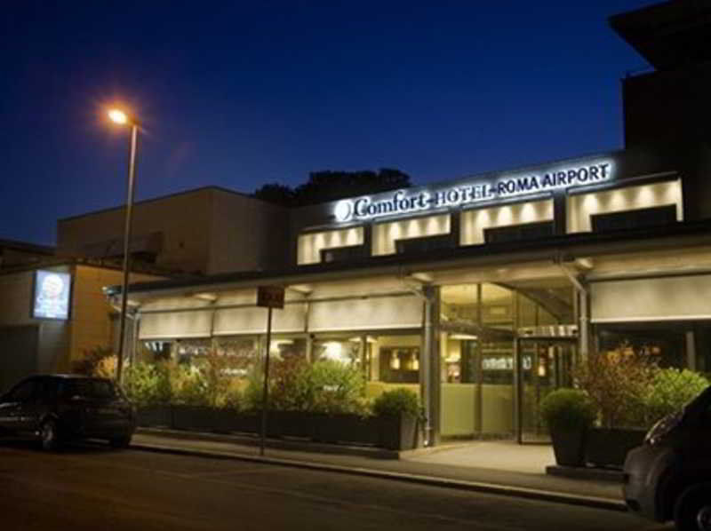 Comfort Hotel Fiumicino Airport Esterno foto